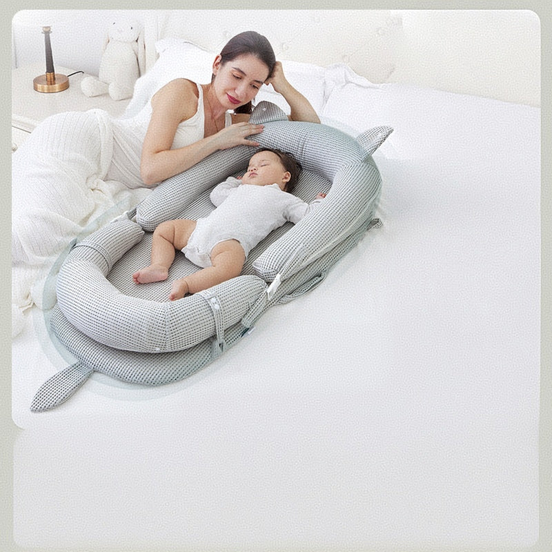 Breathable multifunctional baby feeding pillow