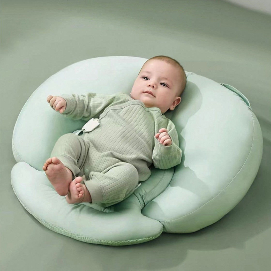 Baby nursing pillow, nursing lumbar pillow, crib in one